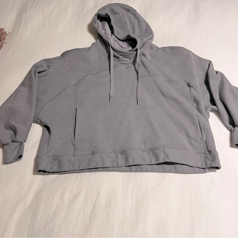 Lululemon cropped sweat shirt size XS/S